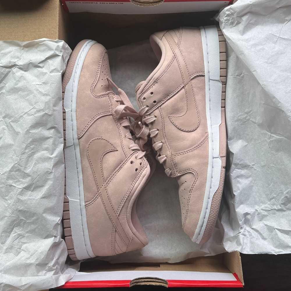 Women’s Nike Dunk Low